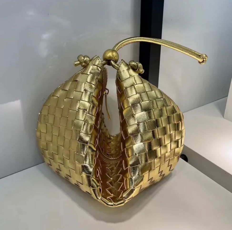 Chic Maxi Shoulder Bag